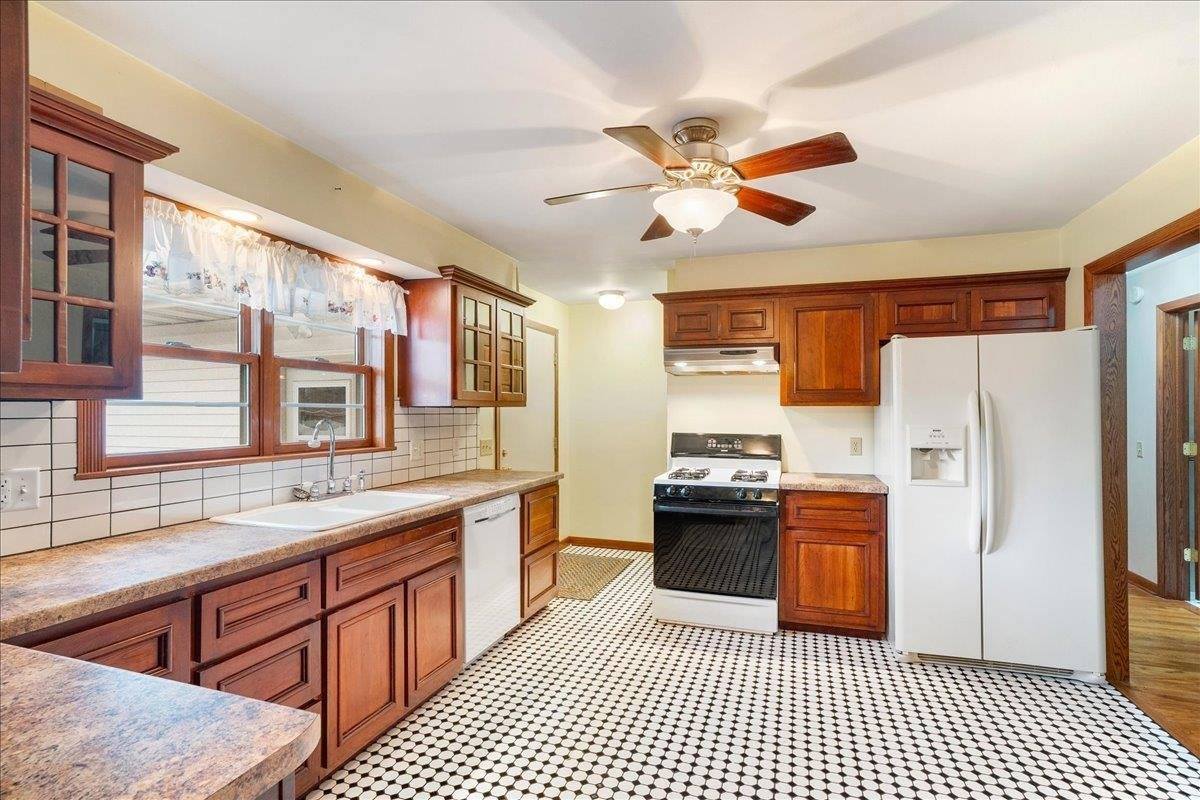 1110 W 7th Street, Marshfield, WI 54449