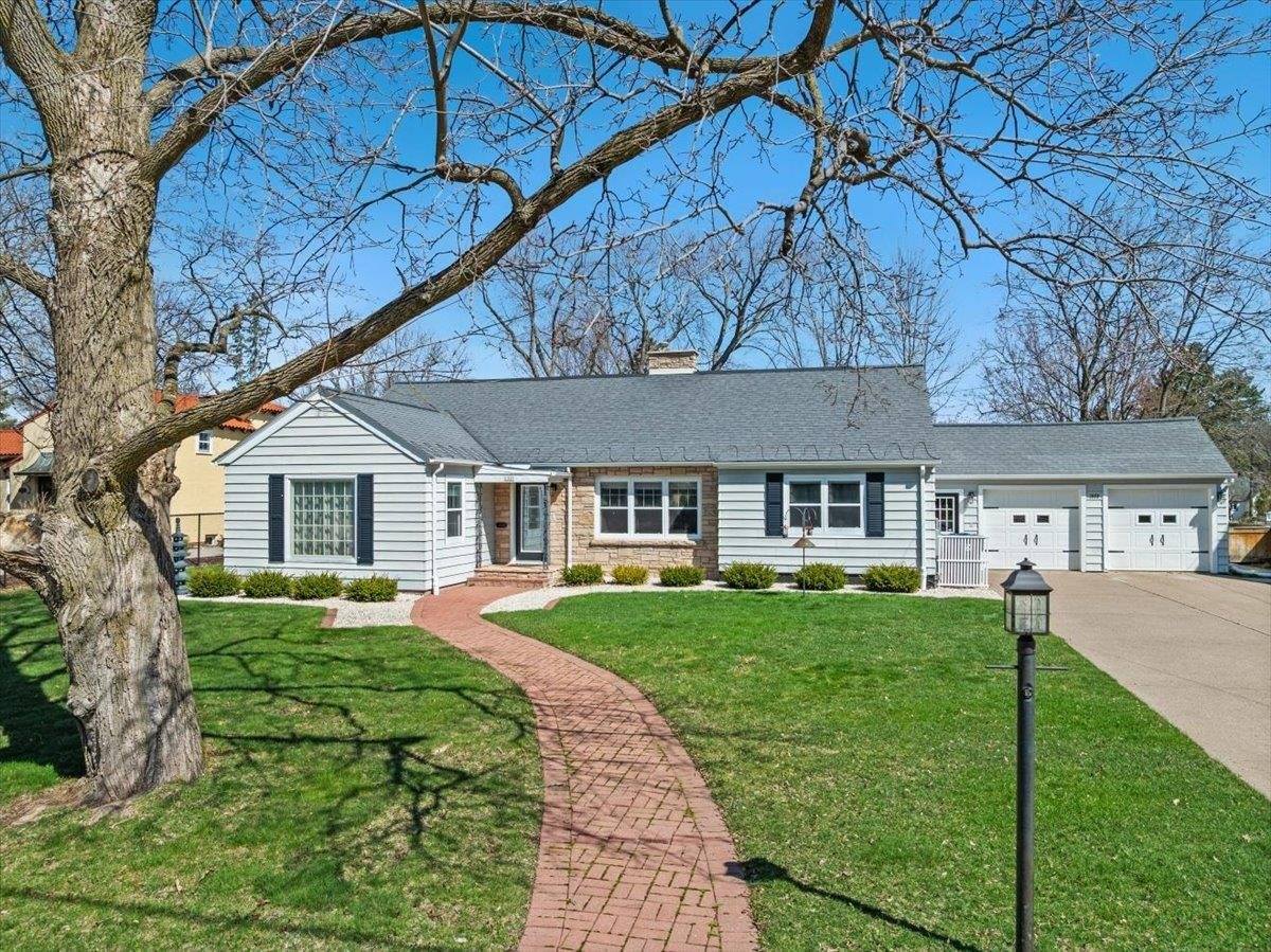 1005 W 5th Street, Marshfield, WI 54449