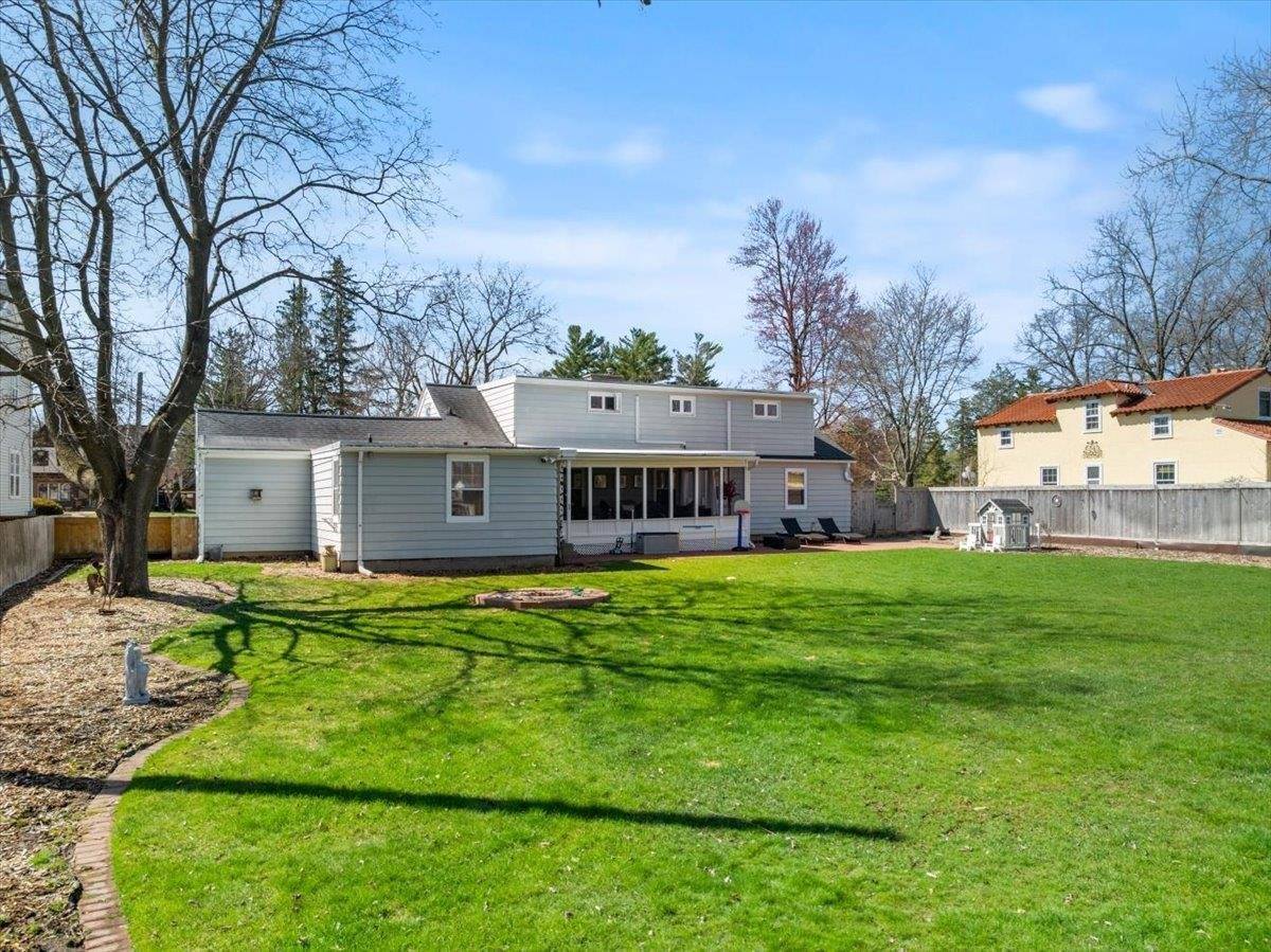 1005 W 5th Street, Marshfield, WI 54449