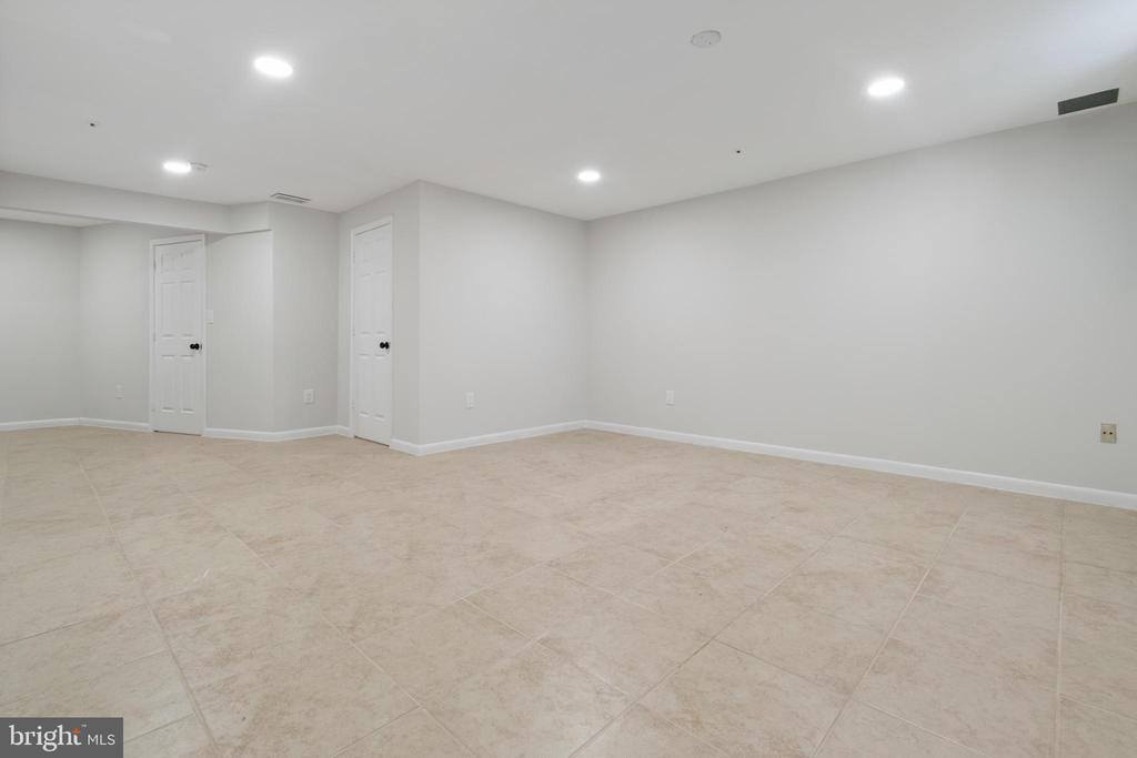 2934 Buckthorn, Lanham, MD 20706