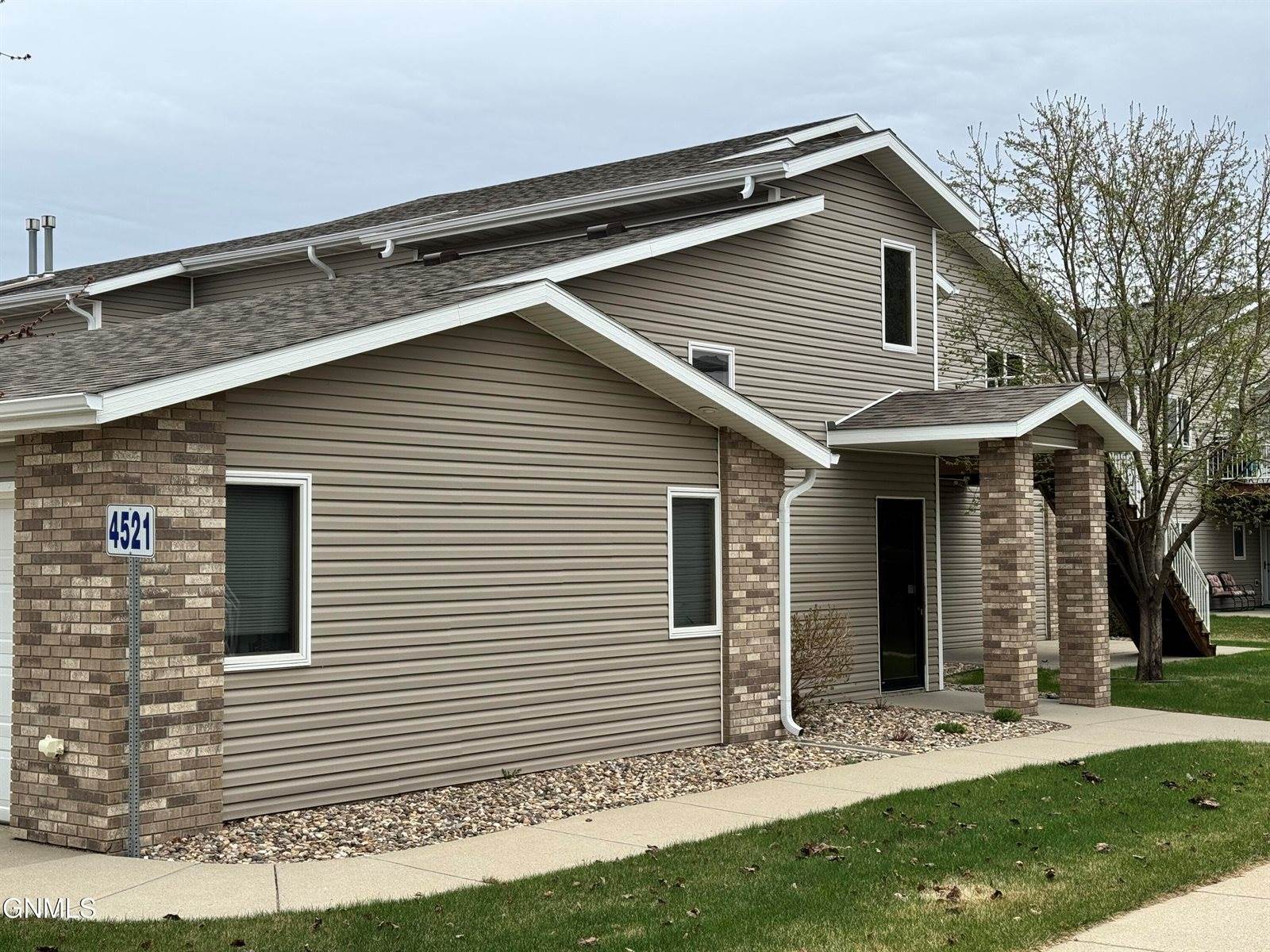 4521 Sundancer Loop SE, Mandan, ND 58554
