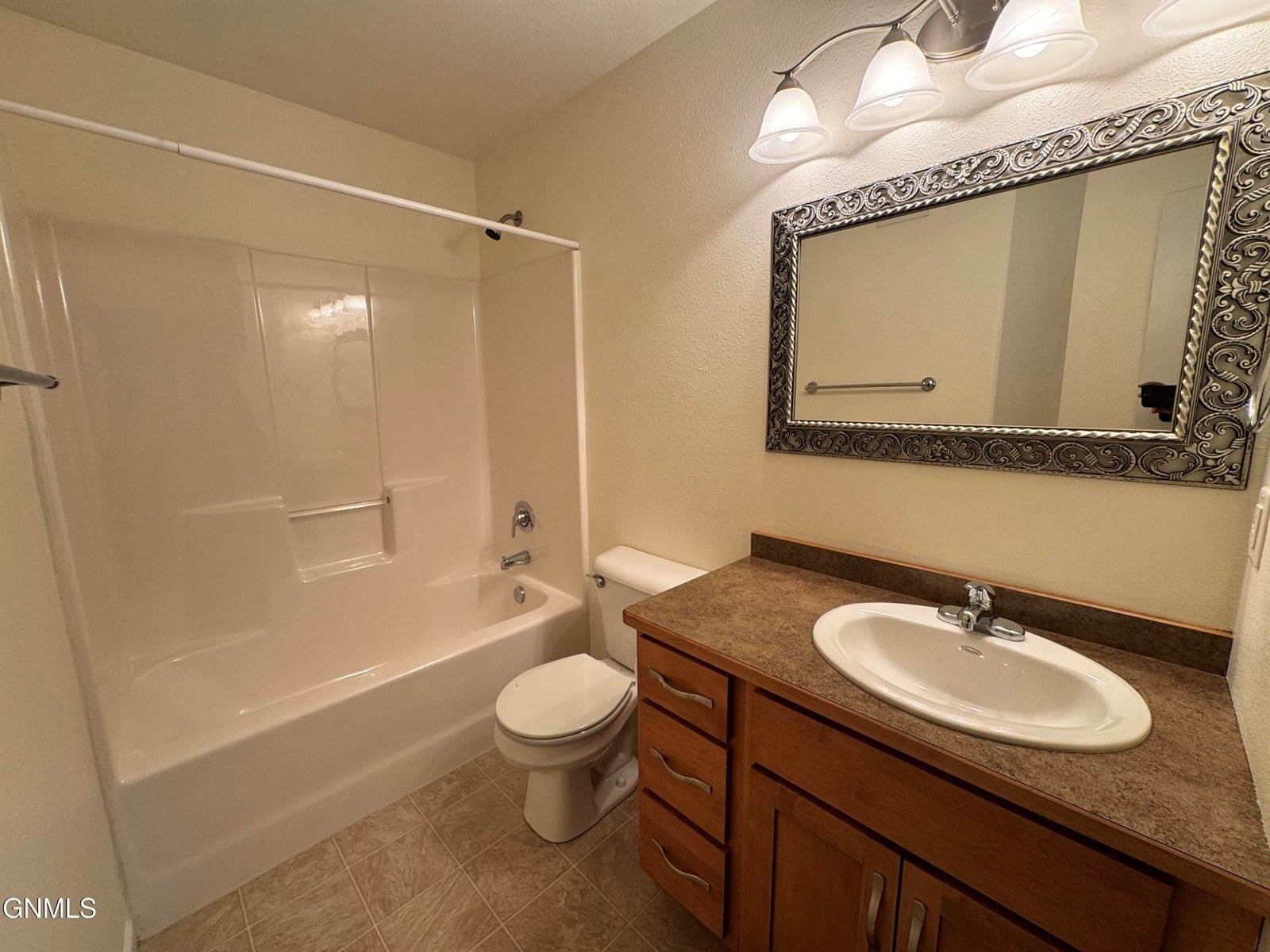 4521 Sundancer Loop SE, Mandan, ND 58554