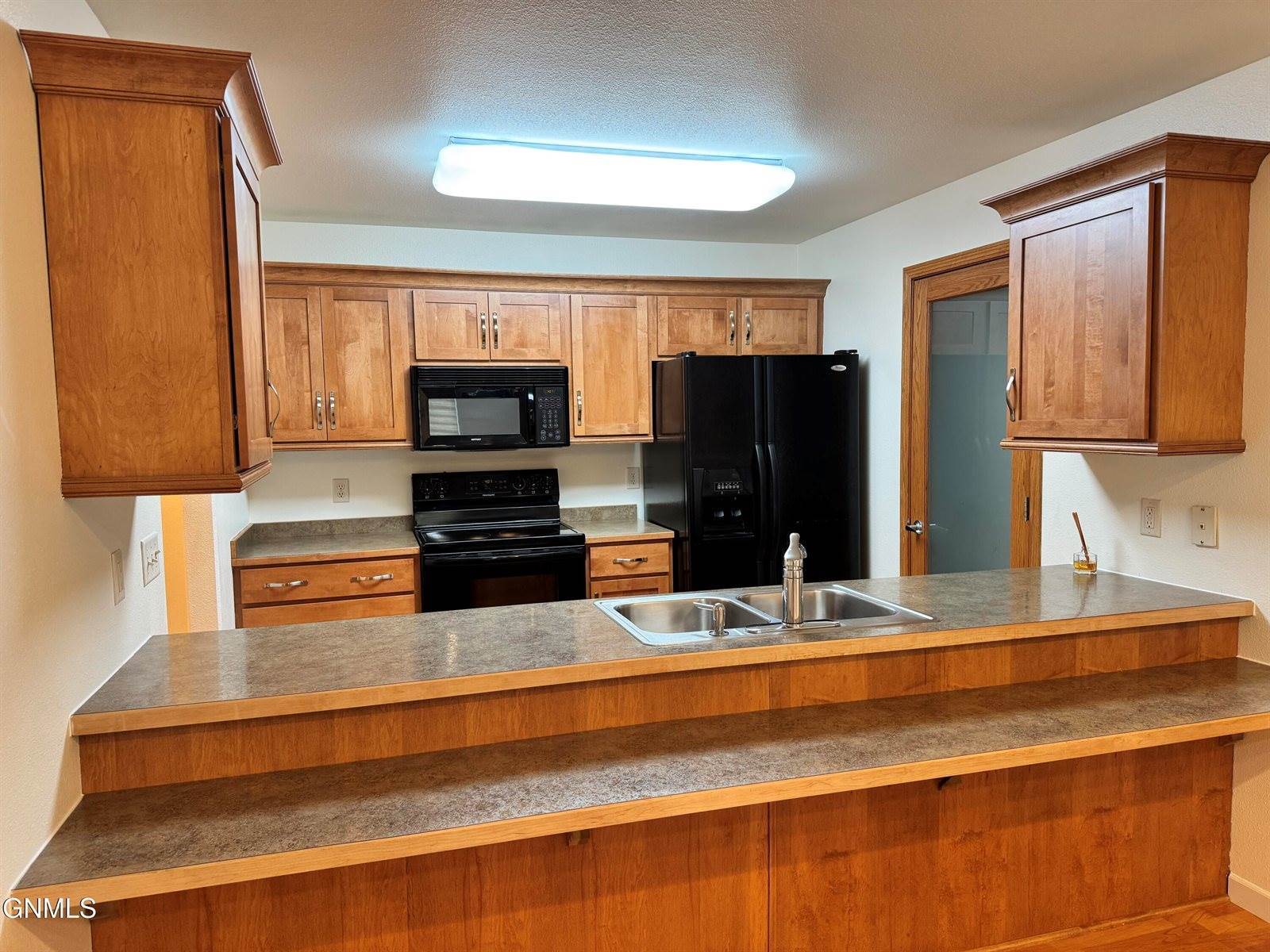 4521 Sundancer Loop SE, Mandan, ND 58554