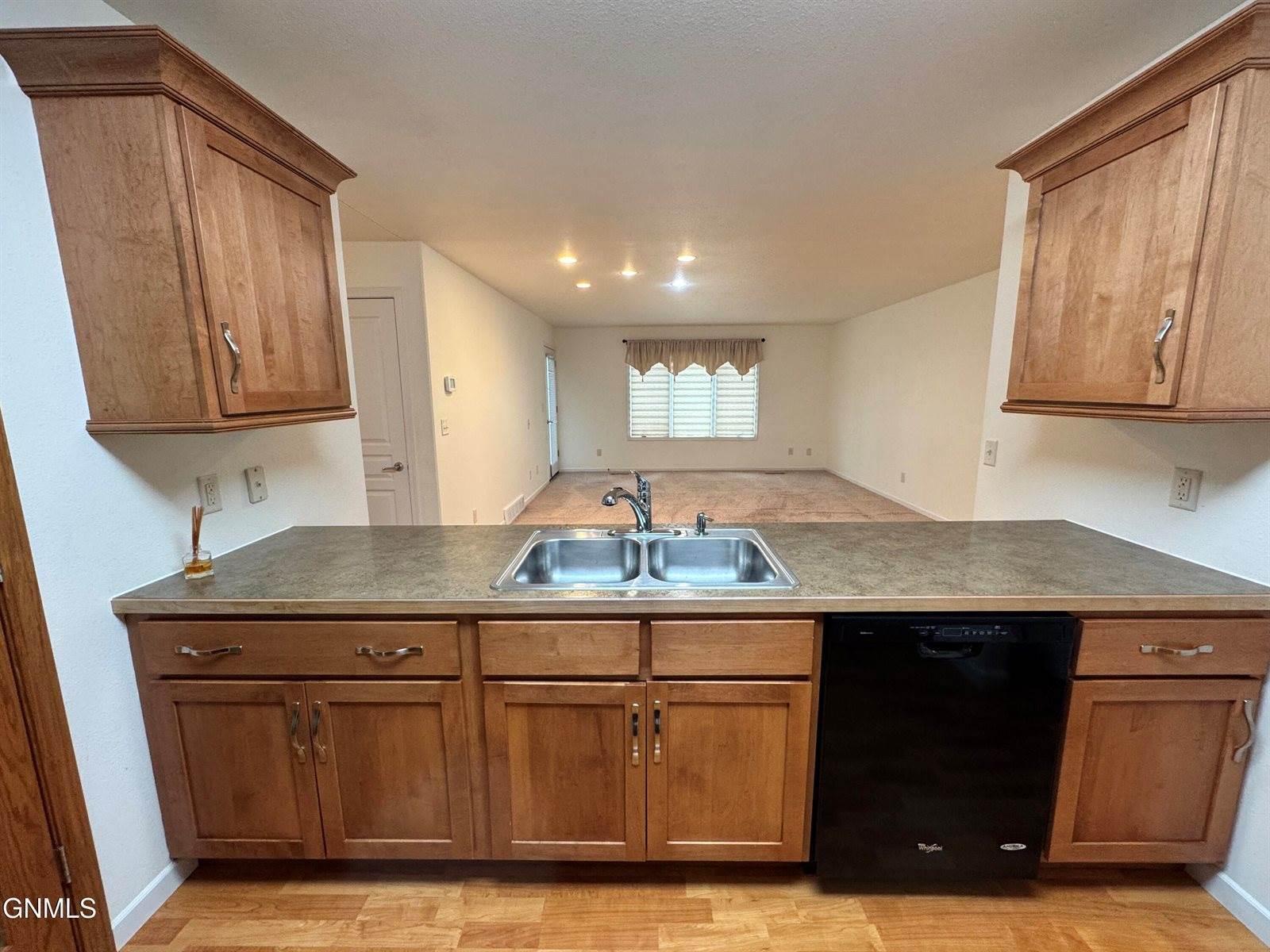 4521 Sundancer Loop SE, Mandan, ND 58554