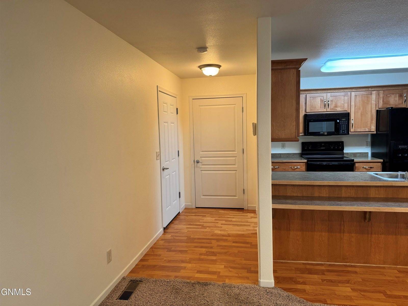 4521 Sundancer Loop SE, Mandan, ND 58554