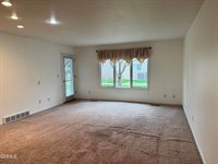 4521 Sundancer Loop SE, Mandan, ND 58554