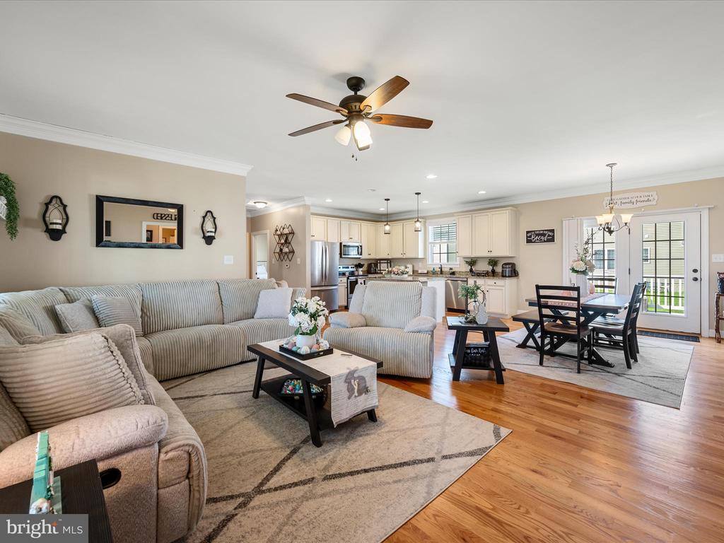 77 Azera Drive, Inwood, WV 25428