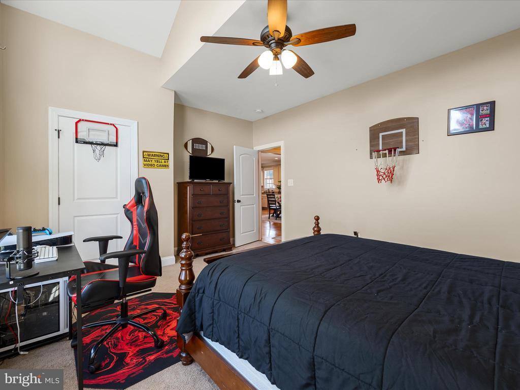 77 Azera Drive, Inwood, WV 25428