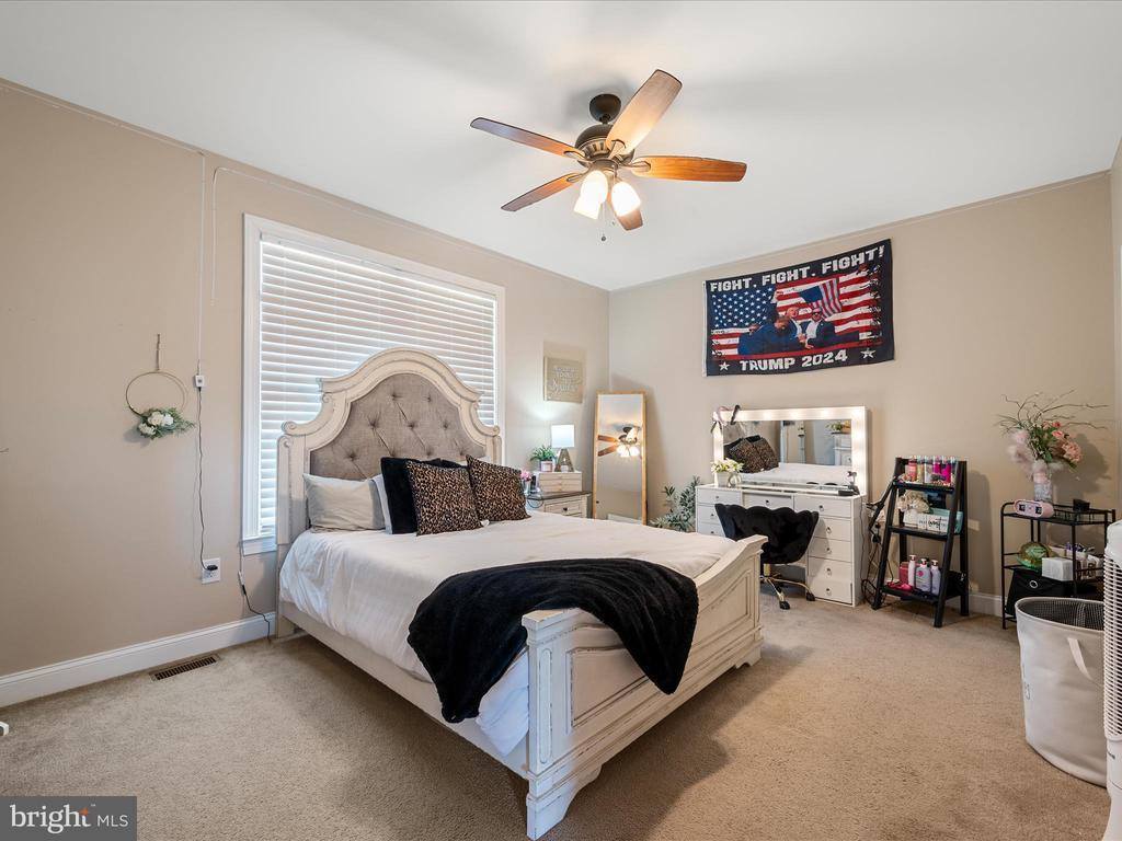 77 Azera Drive, Inwood, WV 25428