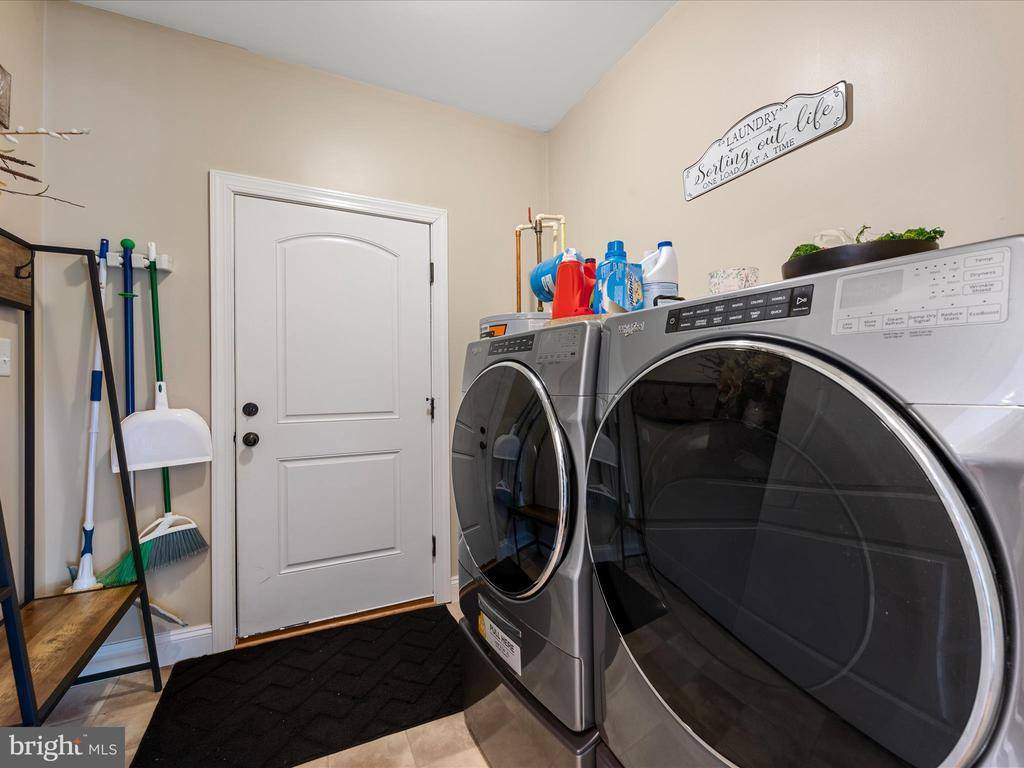 77 Azera Drive, Inwood, WV 25428