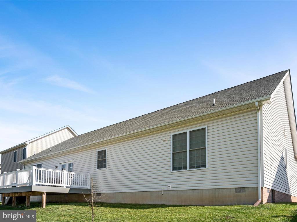 77 Azera Drive, Inwood, WV 25428