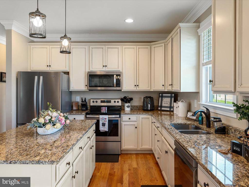 77 Azera Drive, Inwood, WV 25428