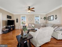 77 Azera Drive, Inwood, WV 25428