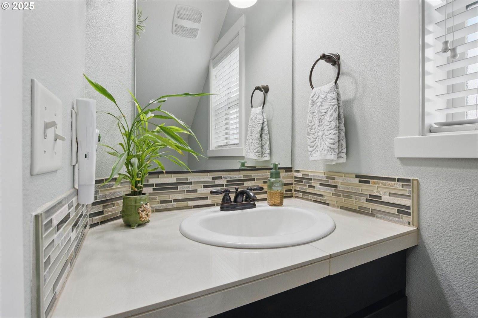 10610 NW 303RD Pl, NorthPlains, OR 97133