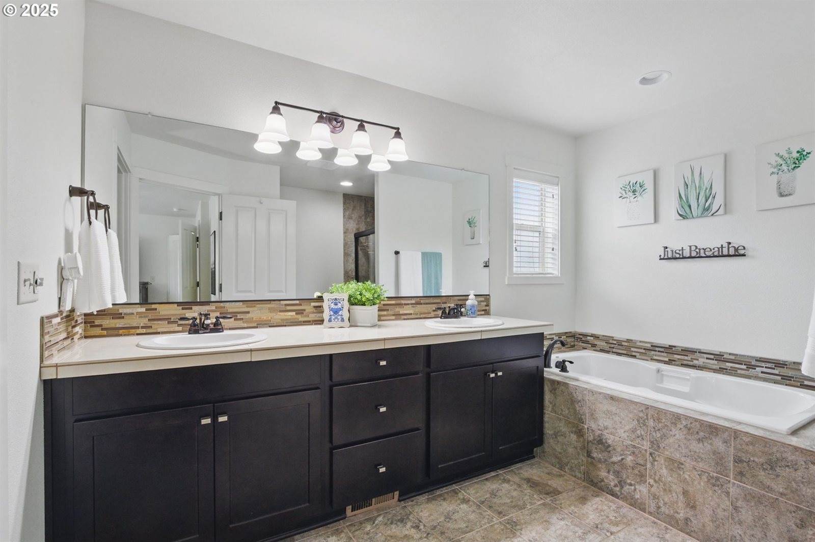 10610 NW 303RD Pl, NorthPlains, OR 97133