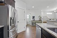 10610 NW 303RD Pl, NorthPlains, OR 97133