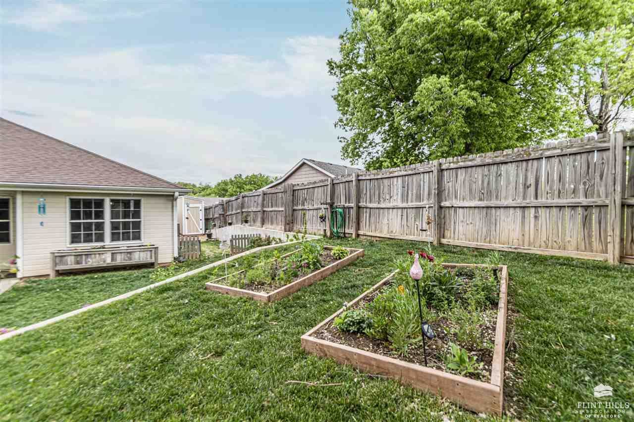 1413 Elm Creek Drive, Junction City, KS 66441