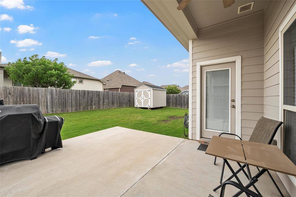 3017 Gilchrist Drive, Lorena, TX 76655