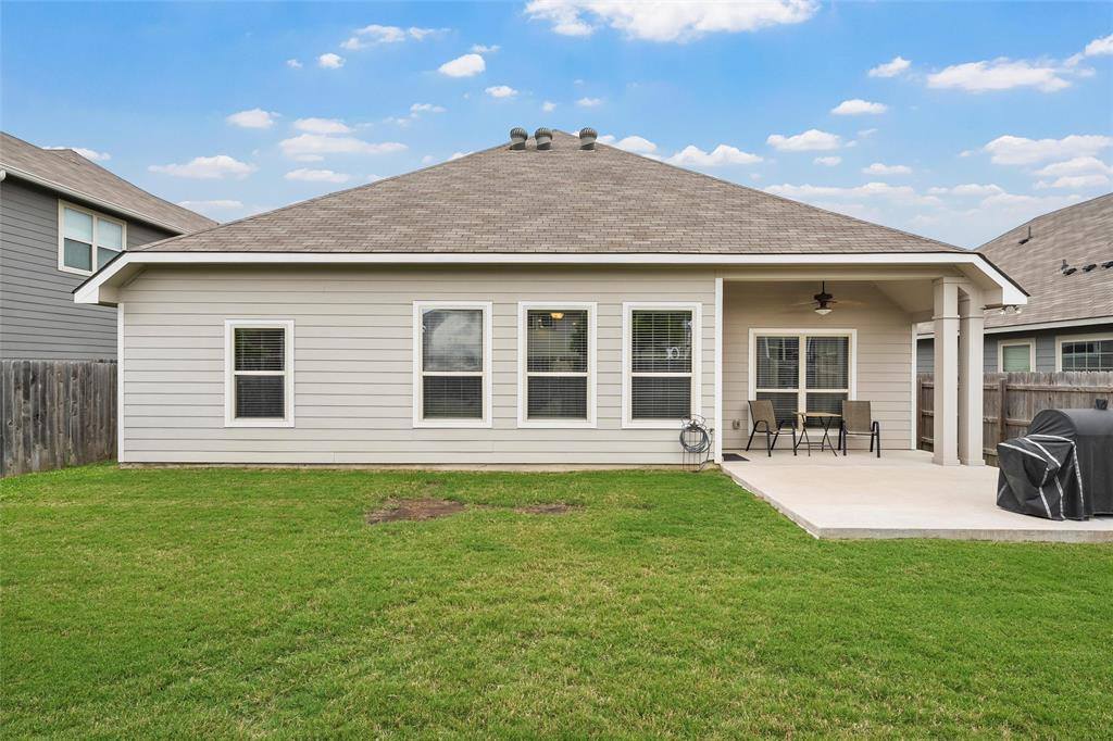 3017 Gilchrist Drive, Lorena, TX 76655