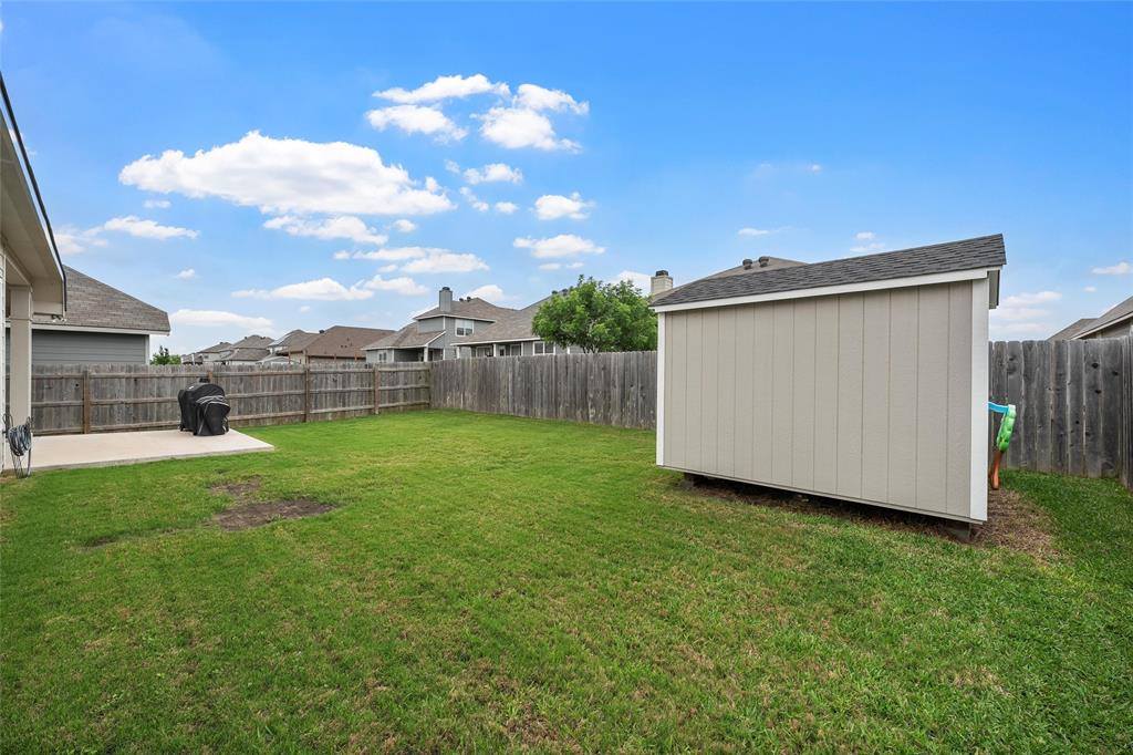 3017 Gilchrist Drive, Lorena, TX 76655