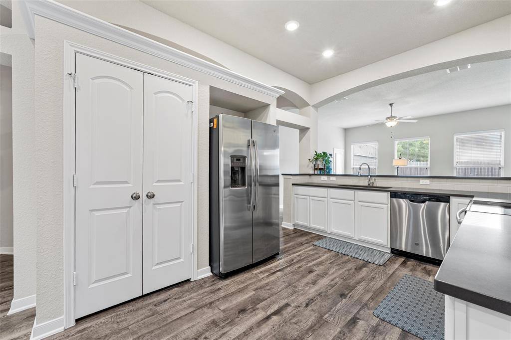 3017 Gilchrist Drive, Lorena, TX 76655