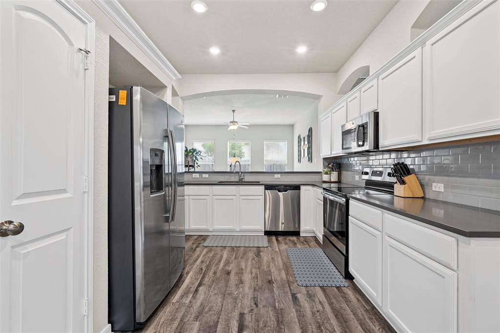 3017 Gilchrist Drive, Lorena, TX 76655