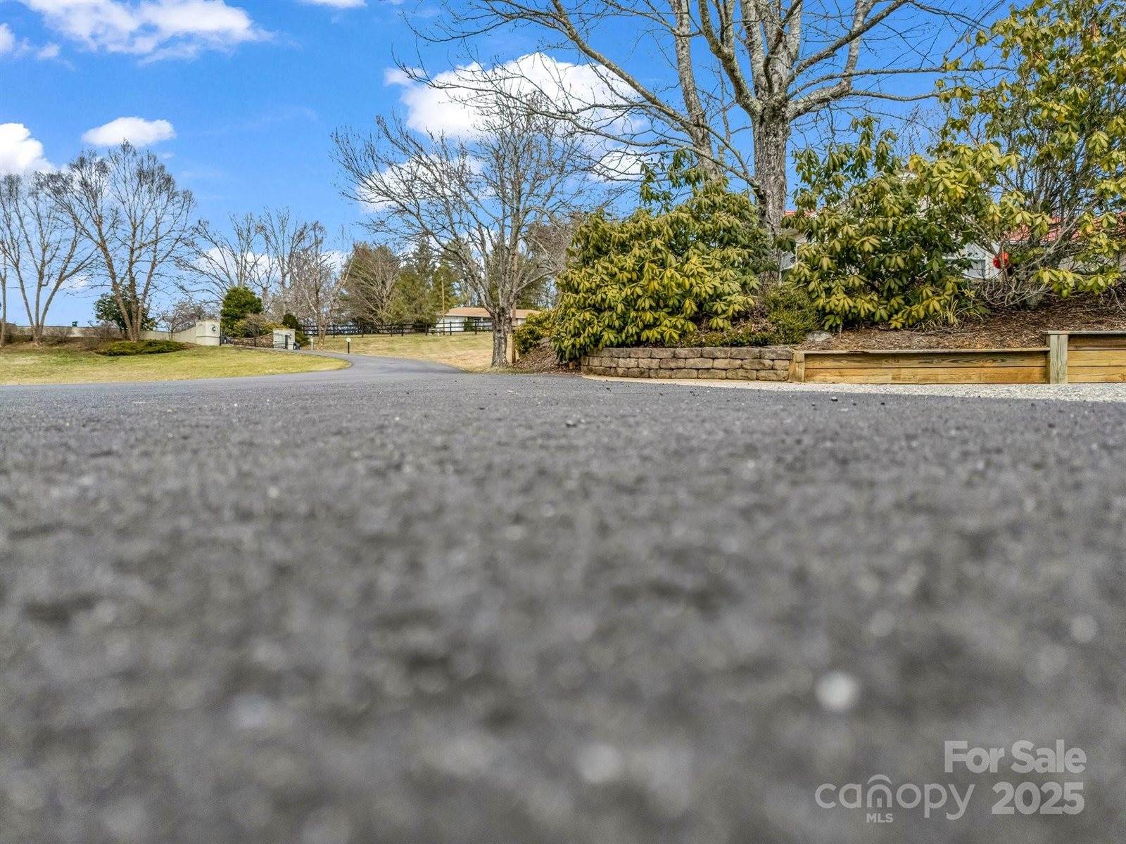 9999 Gabriels Creek Road, Mars Hill, NC 28754