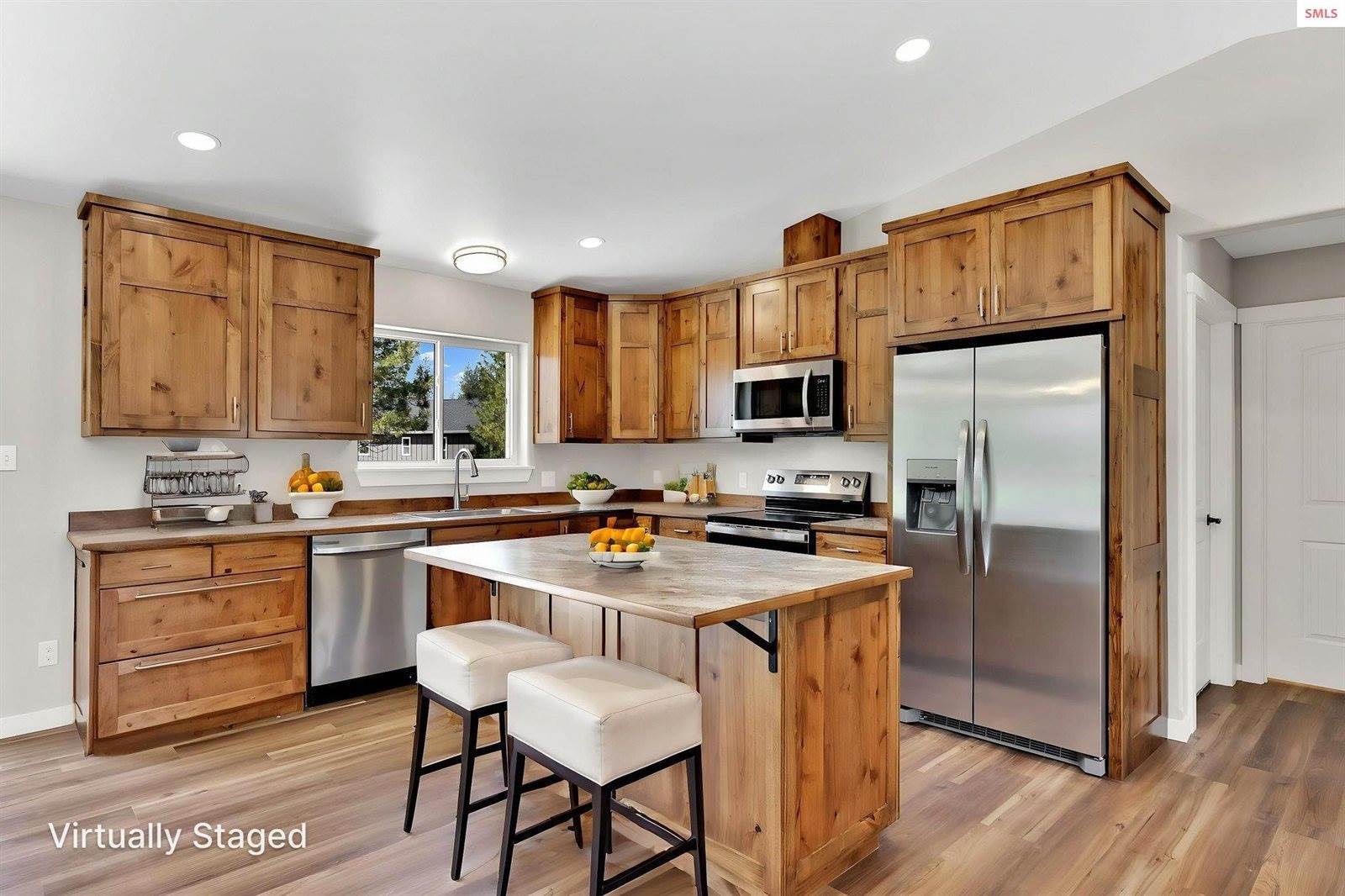 69 Pomelo Pl, Moyie Springs, ID 83845