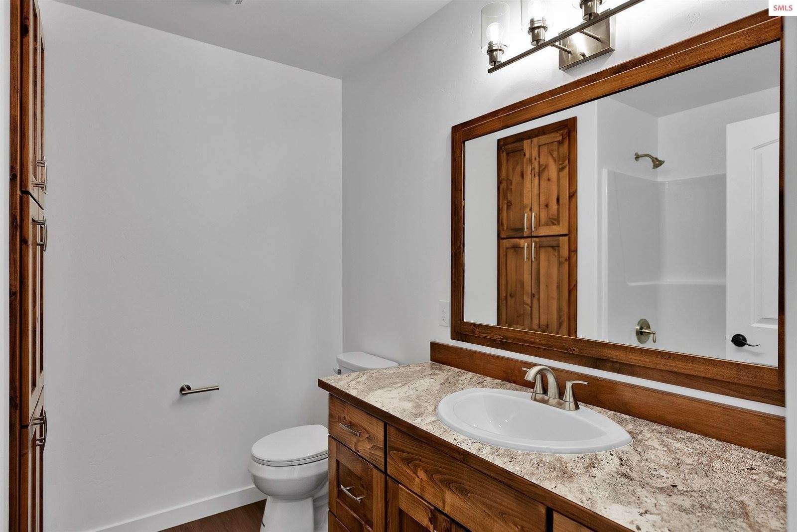 69 Pomelo Pl, Moyie Springs, ID 83845