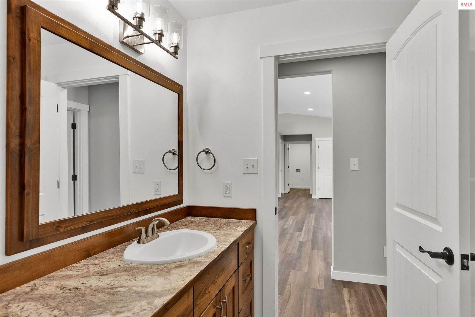 69 Pomelo Pl, Moyie Springs, ID 83845