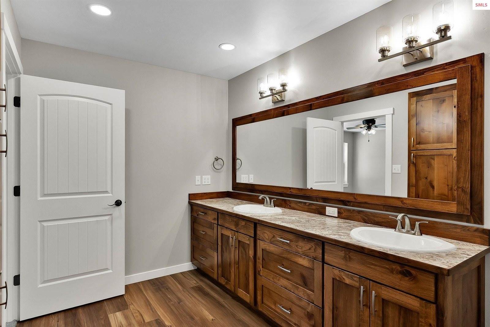 69 Pomelo Pl, Moyie Springs, ID 83845