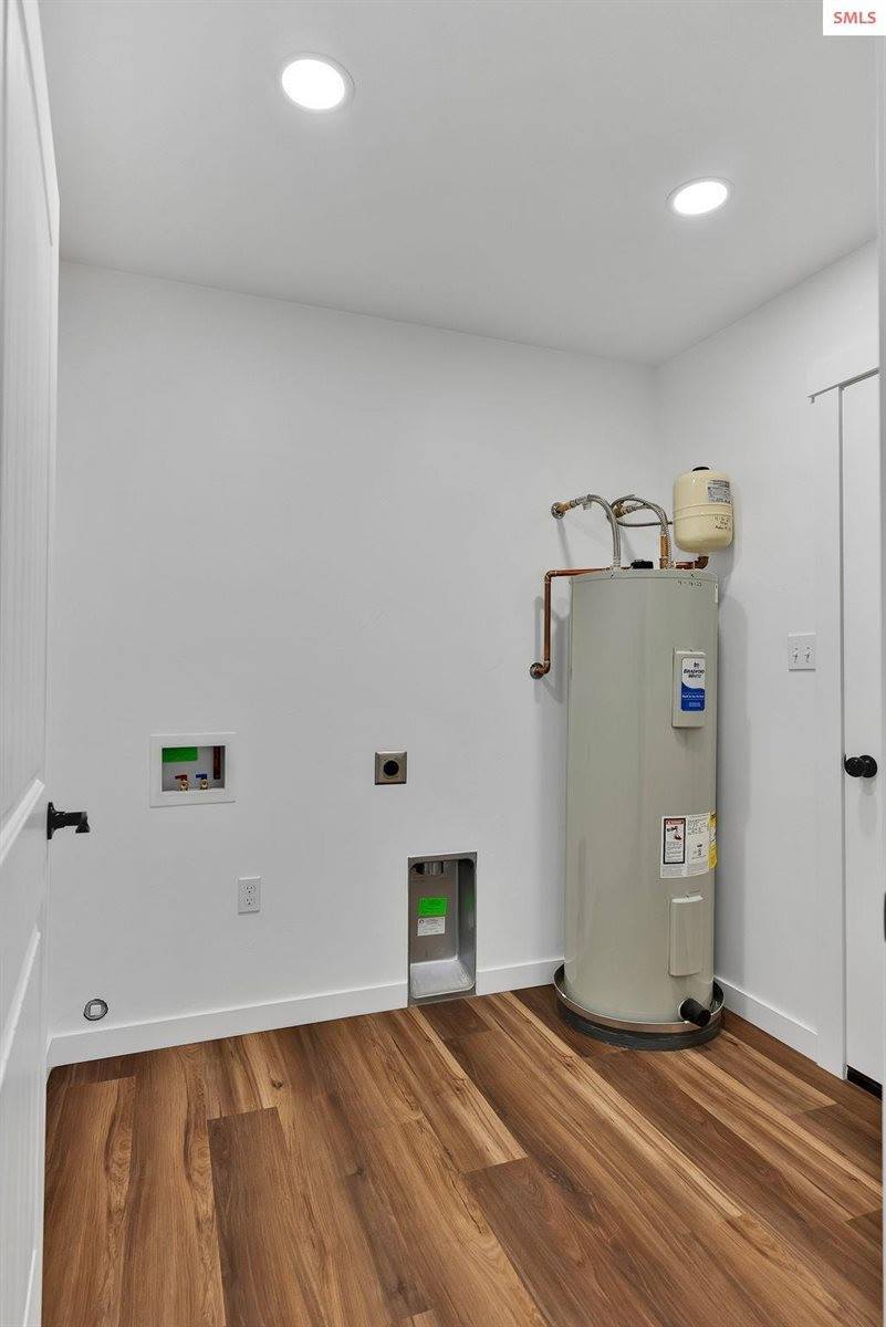 69 Pomelo Pl, Moyie Springs, ID 83845