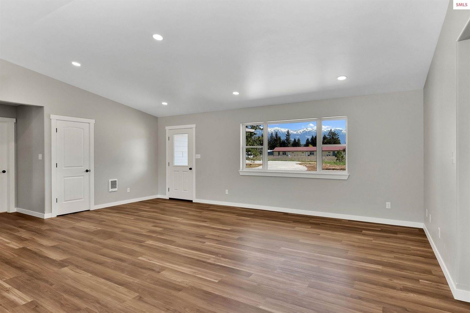 69 Pomelo Pl, Moyie Springs, ID 83845