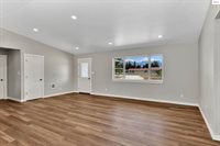 69 Pomelo Pl, Moyie Springs, ID 83845