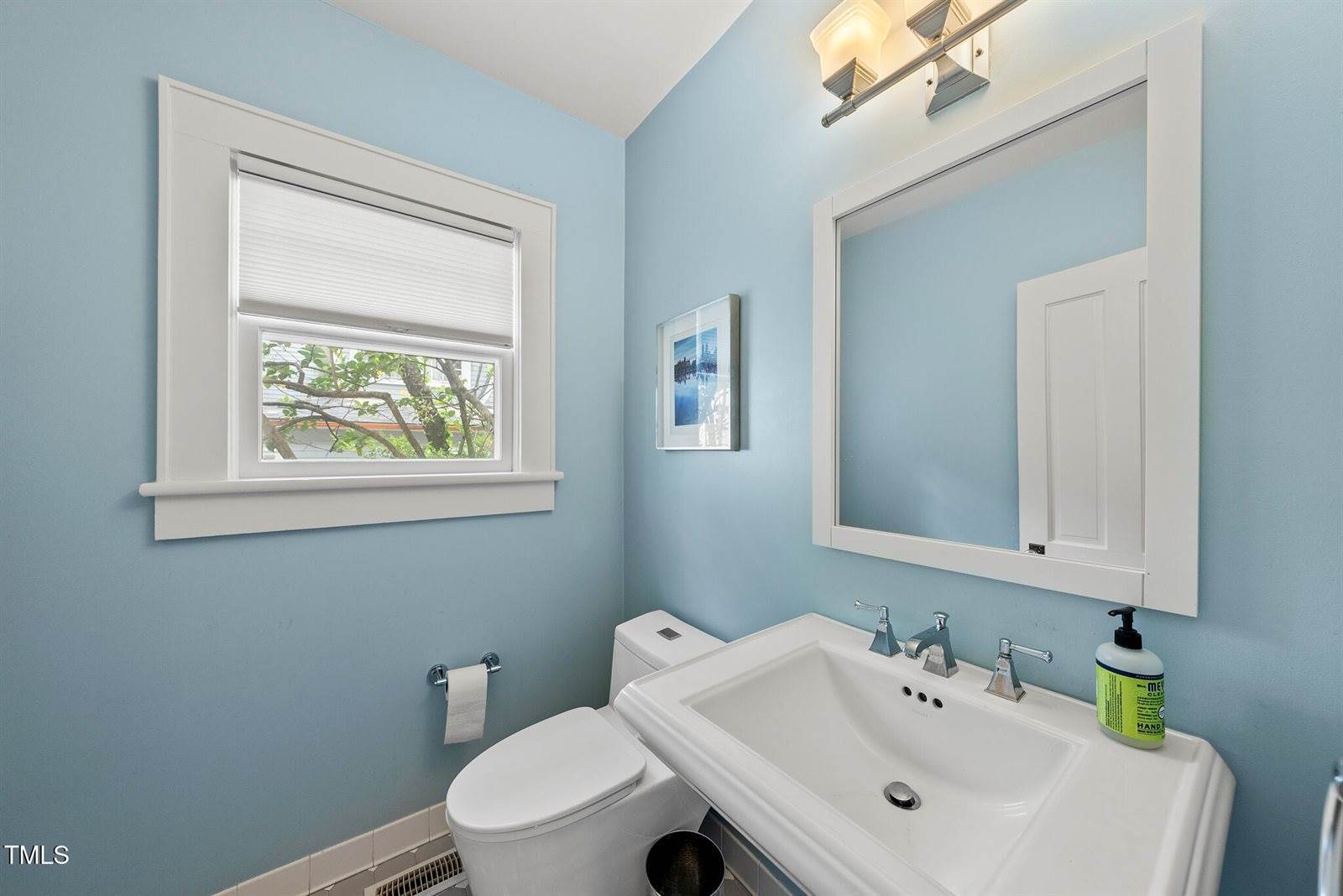 223 Hawthorne Road, Raleigh, NC 27605