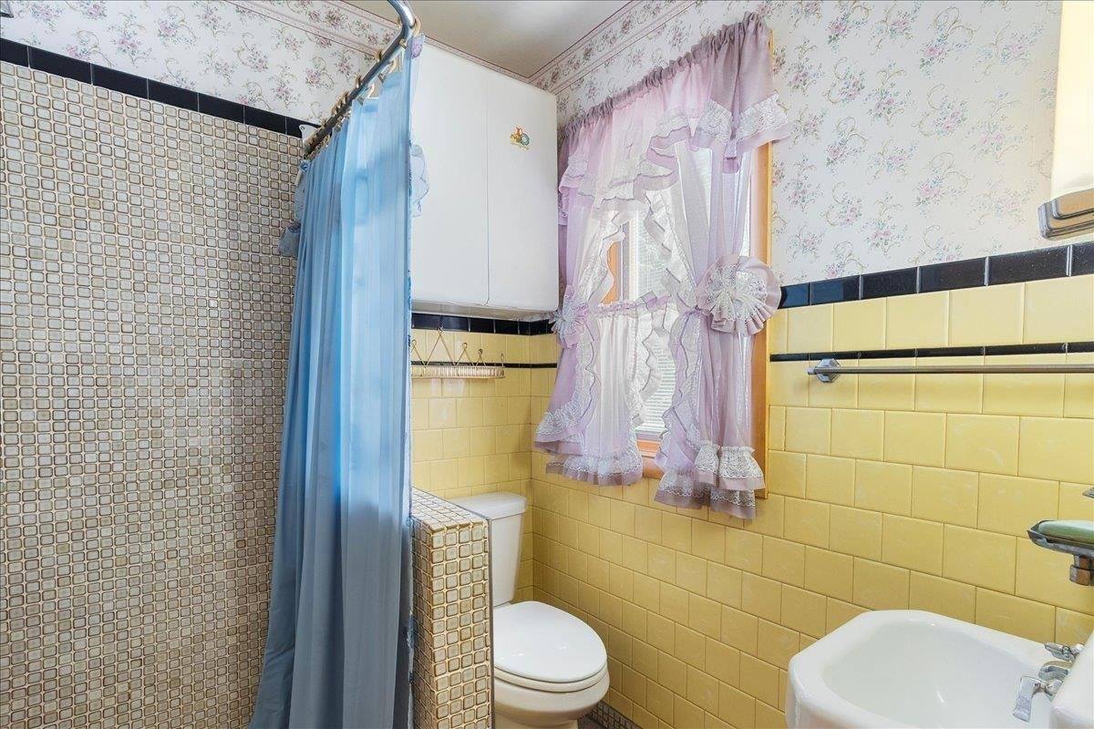 801 W Mc Millan Street, Marshfield, WI 54449