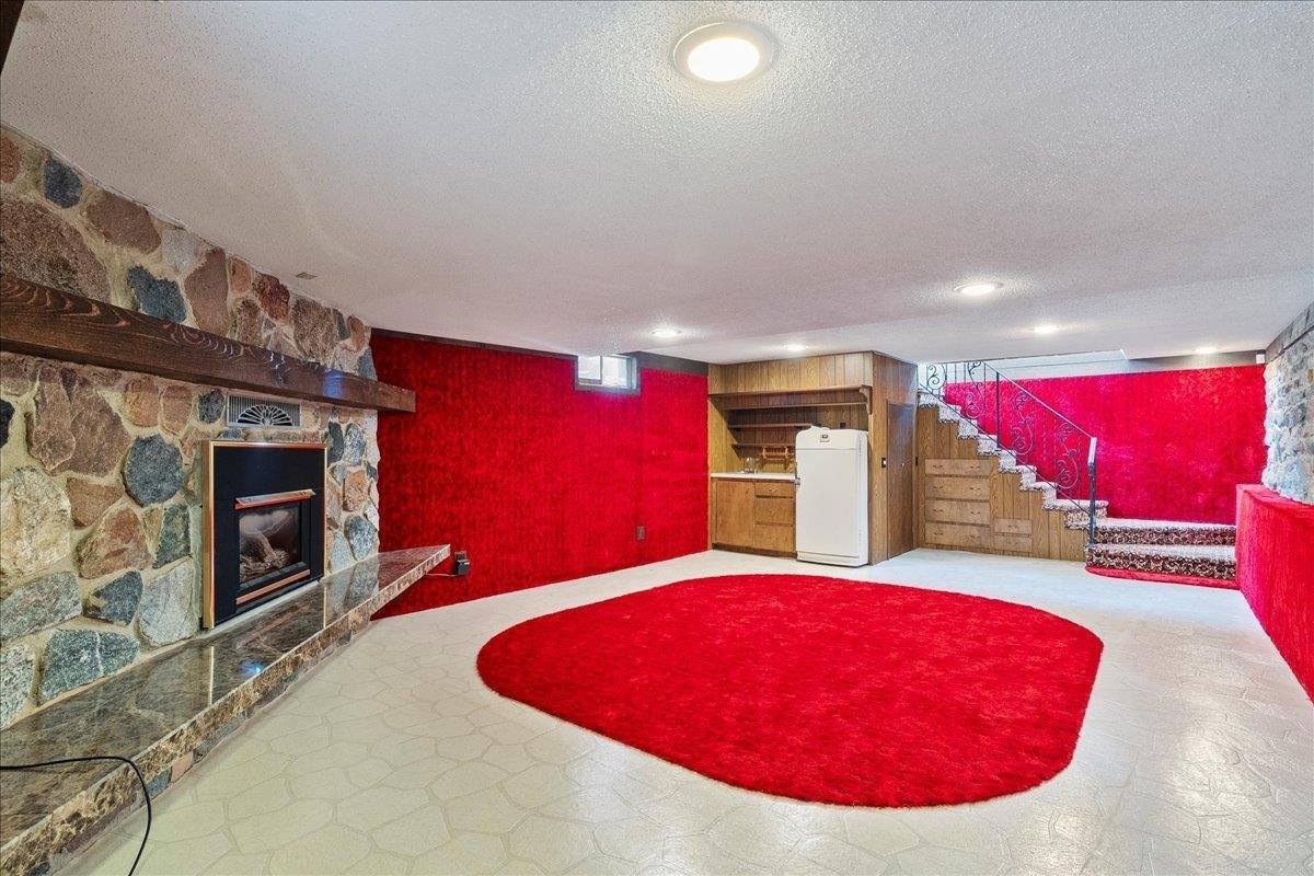 801 W Mc Millan Street, Marshfield, WI 54449