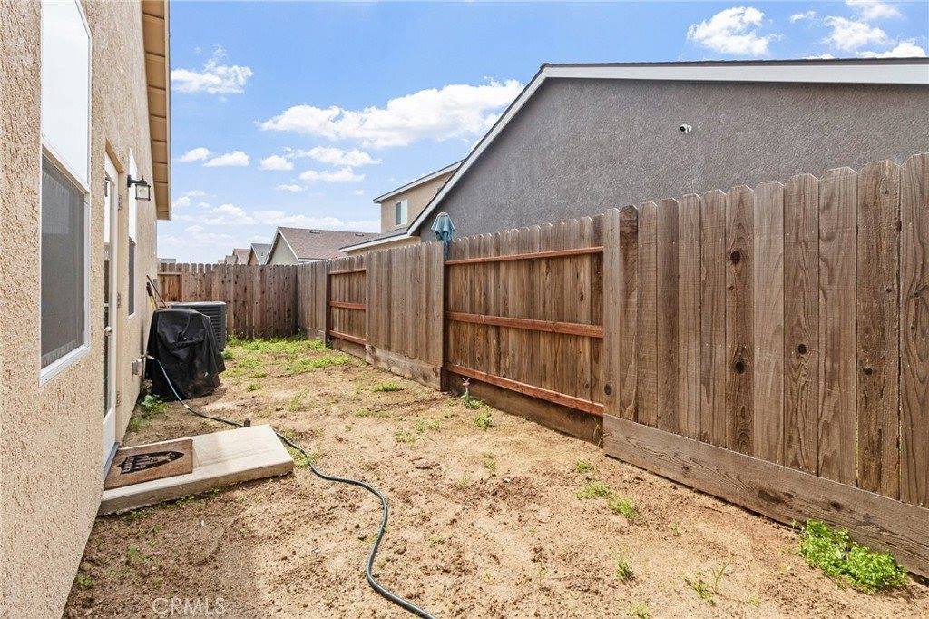 531 Barcelona Court, Merced, CA 95341