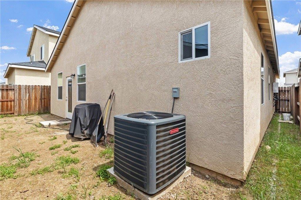 531 Barcelona Court, Merced, CA 95341