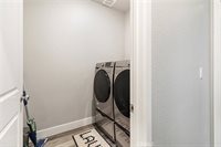 531 Barcelona Court, Merced, CA 95341