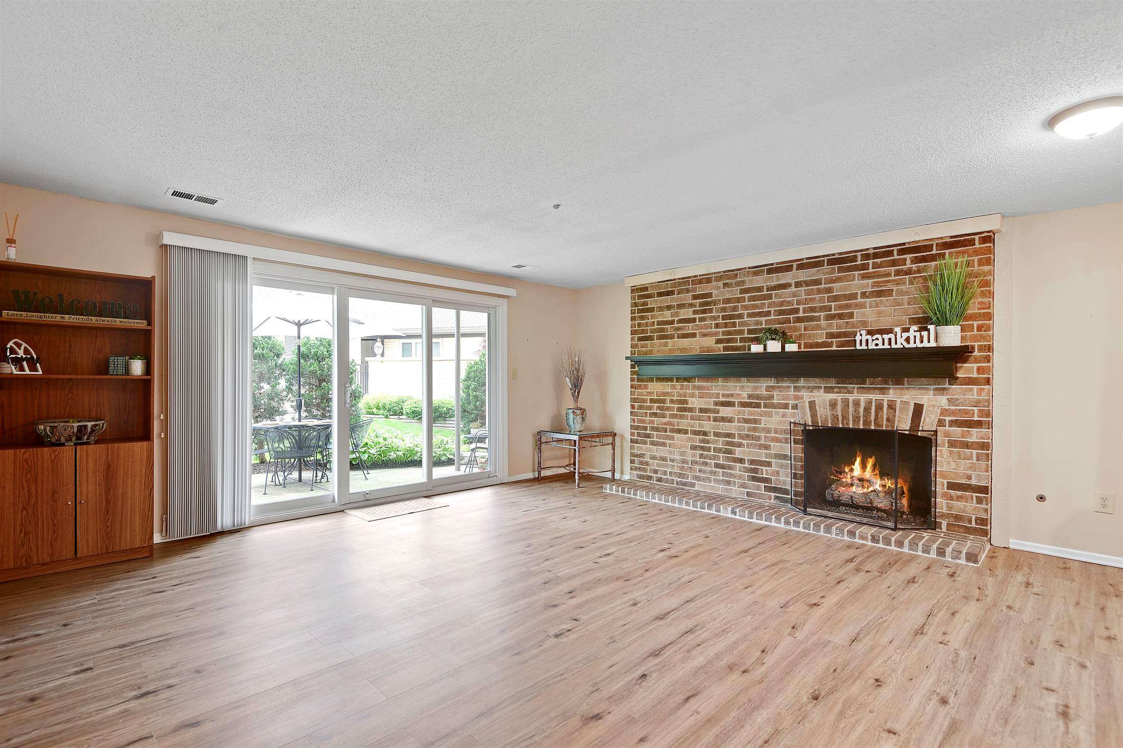 6638 W 109th Street, Unit #B, Overland Park, KS 66211