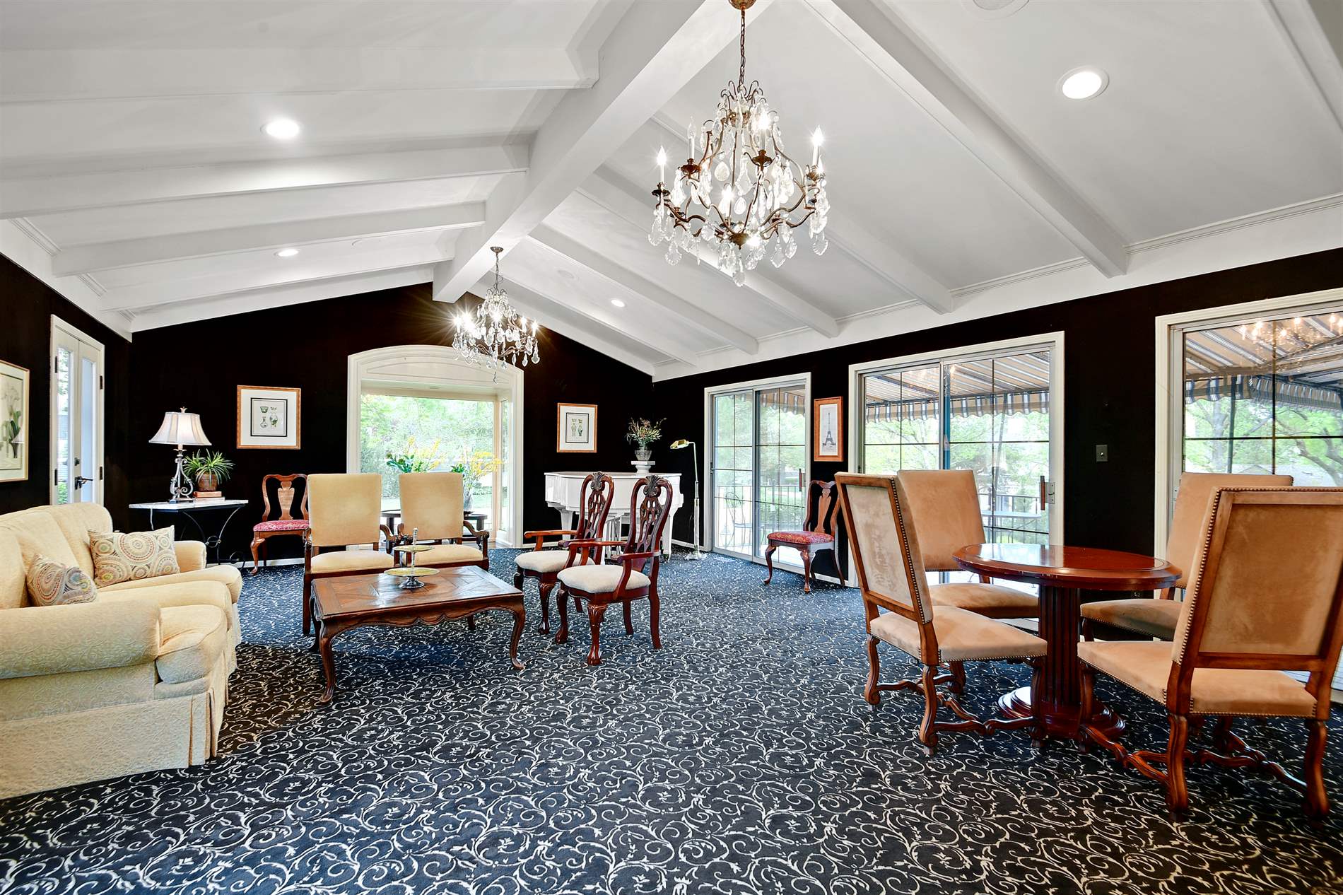 6638 W 109th Street, Unit #B, Overland Park, KS 66211