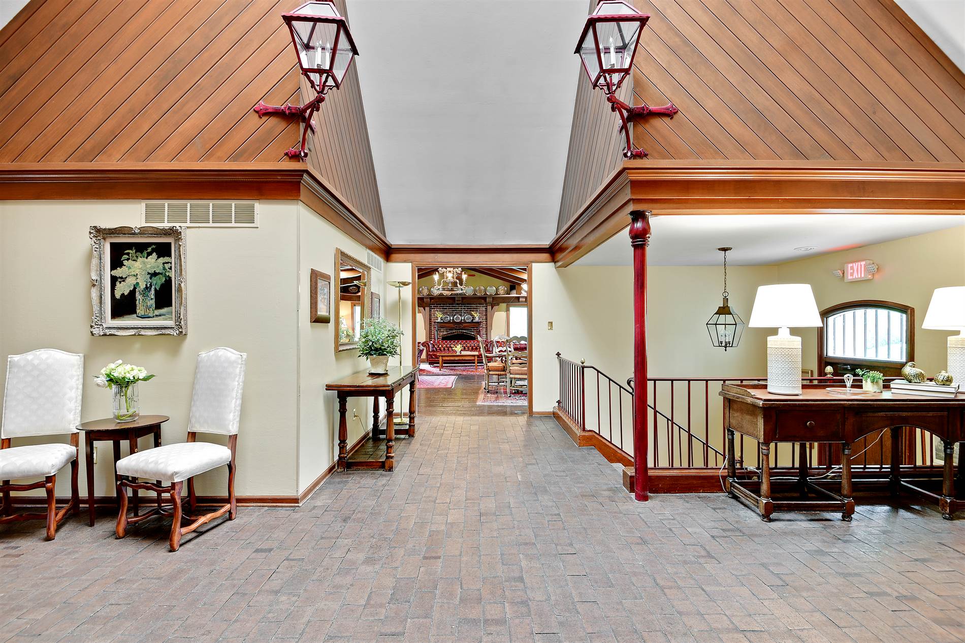 6638 W 109th Street, Unit #B, Overland Park, KS 66211