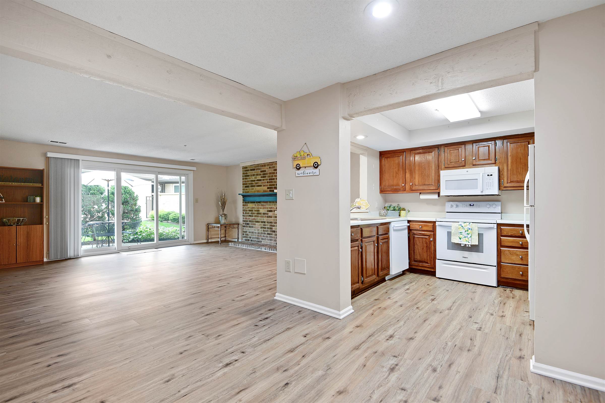 6638 W 109th Street, Unit #B, Overland Park, KS 66211