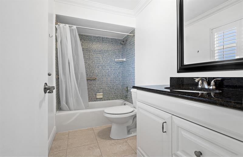 2500 NE 9th St 308, #308, Fort Lauderdale, FL 33304