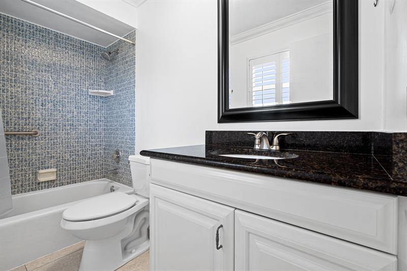 2500 NE 9th St 308, #308, Fort Lauderdale, FL 33304