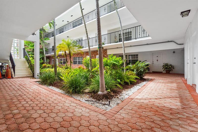 2500 NE 9th St 308, #308, Fort Lauderdale, FL 33304