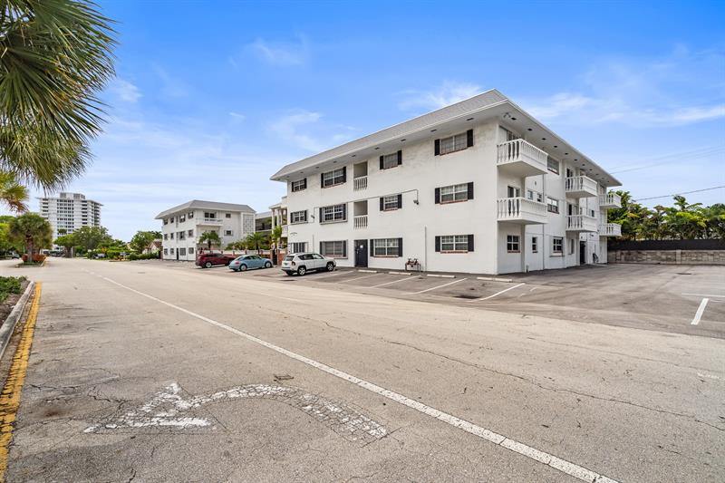 2500 NE 9th St 308, #308, Fort Lauderdale, FL 33304