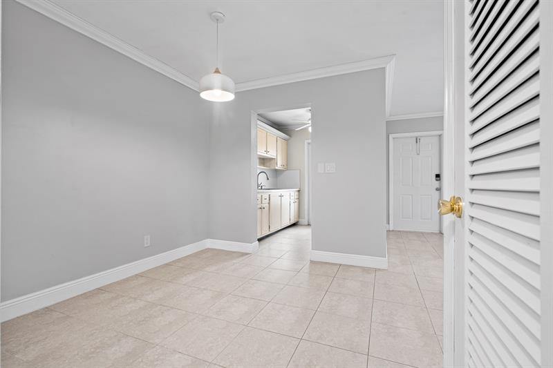 2500 NE 9th St 308, #308, Fort Lauderdale, FL 33304