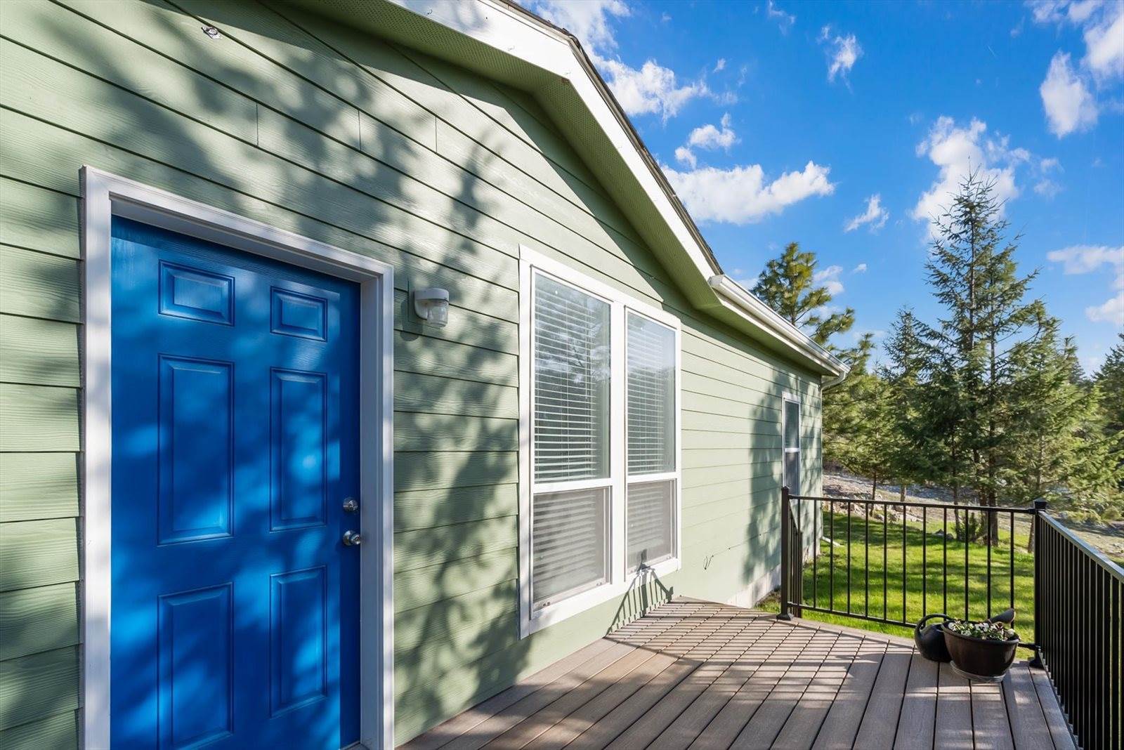 283 and 275 Boon Road, Somers, MT 59932